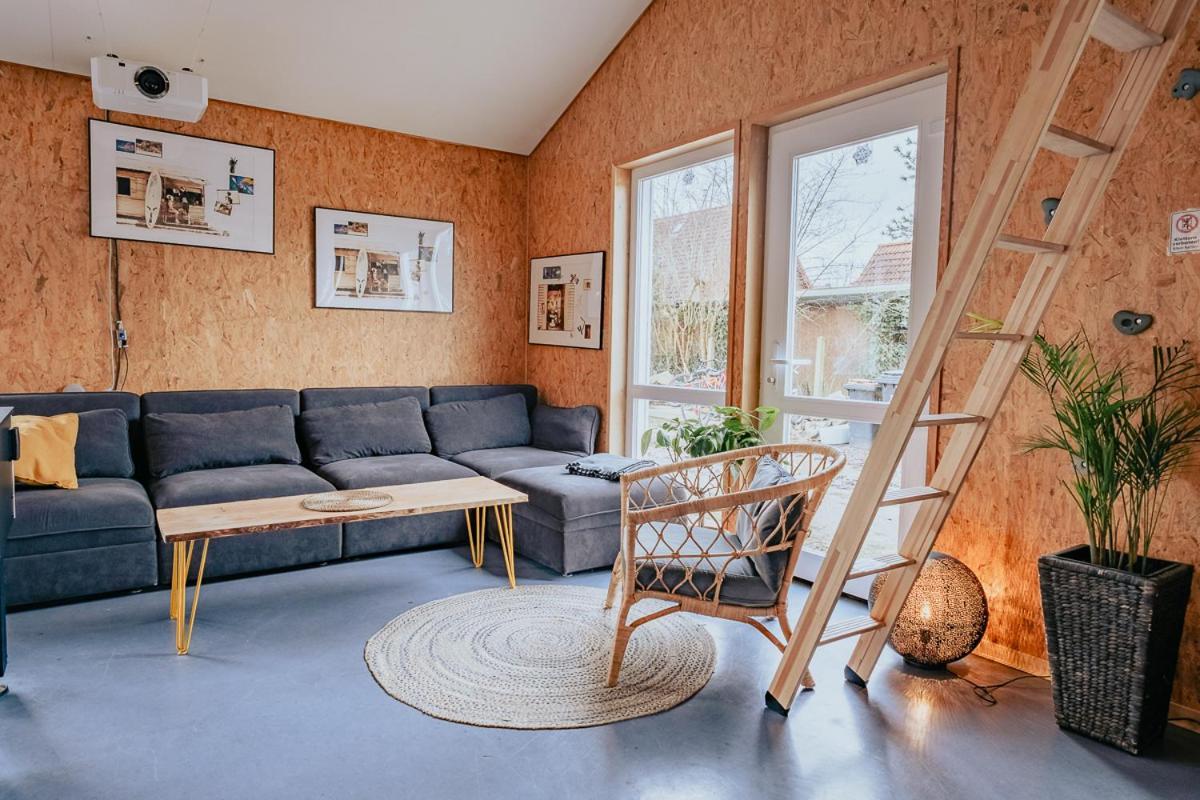 Hostel Oder Ferienwohnung 1-16 Personen Im Blauen Haus フェーマルン エクステリア 写真