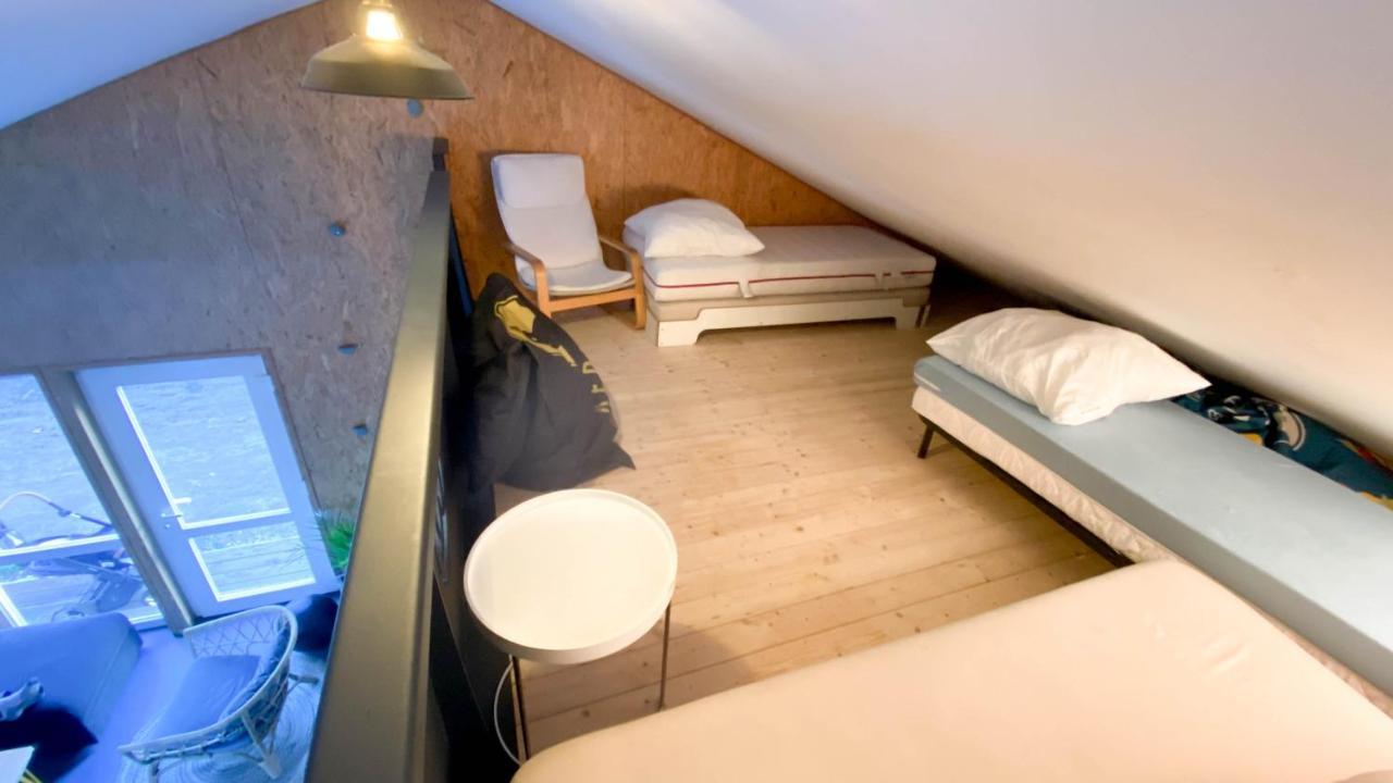 Hostel Oder Ferienwohnung 1-16 Personen Im Blauen Haus フェーマルン エクステリア 写真