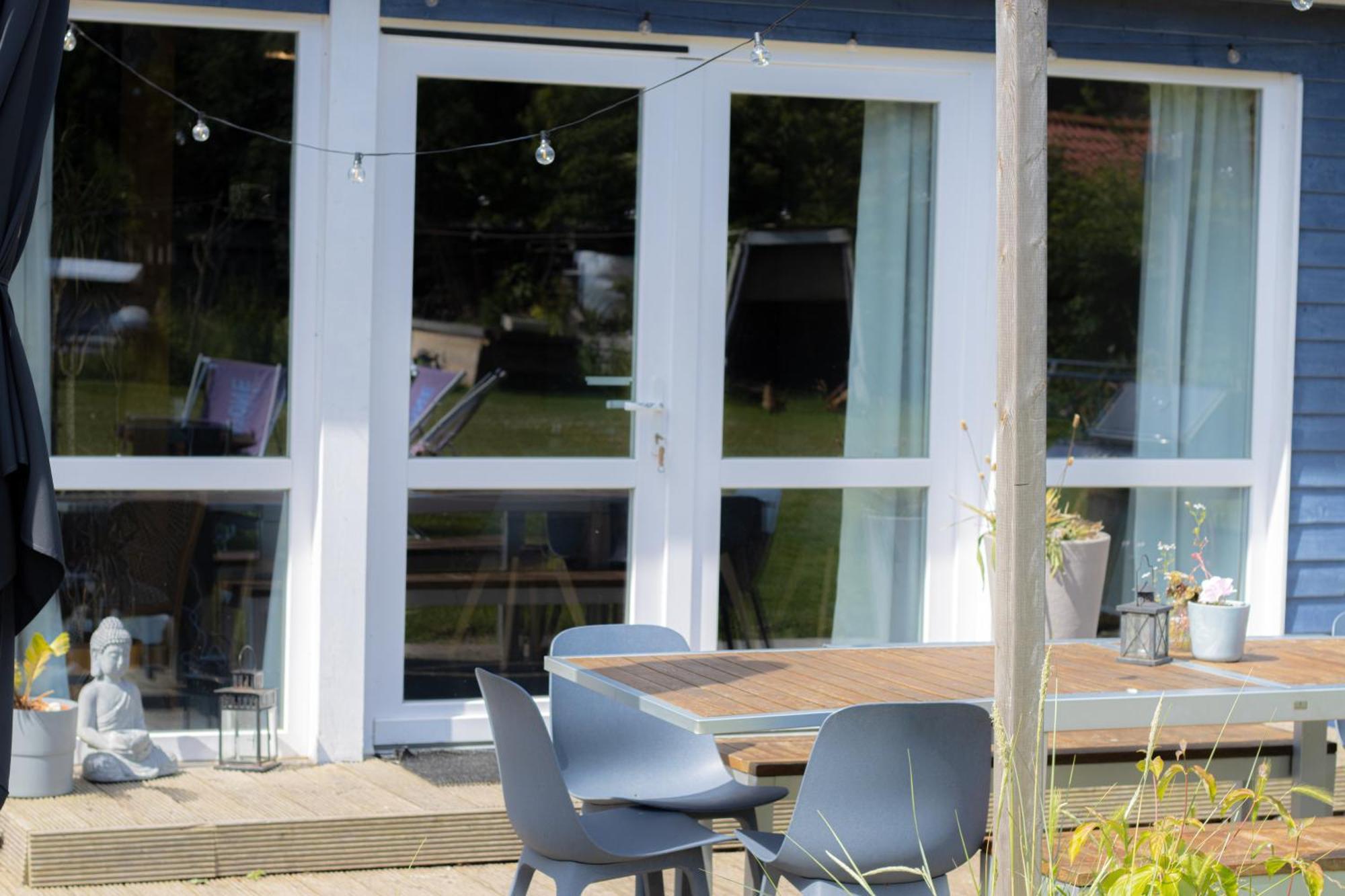 Hostel Oder Ferienwohnung 1-16 Personen Im Blauen Haus フェーマルン エクステリア 写真